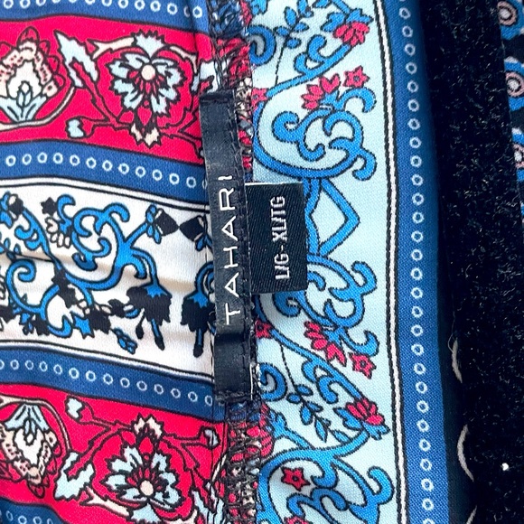 Tahari kimono robe. Size L/XL - Picture 5 of 5